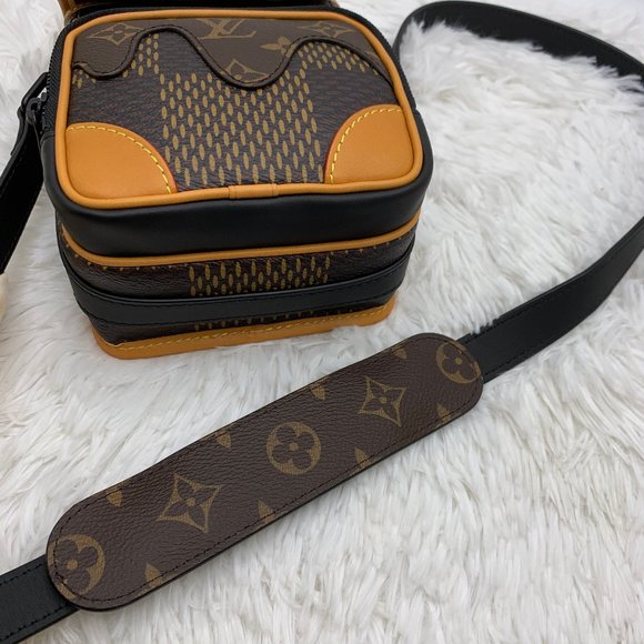 āSOLDā Louis Vuitton Nigo Amazone Messenger bag - Picture 8 of 13